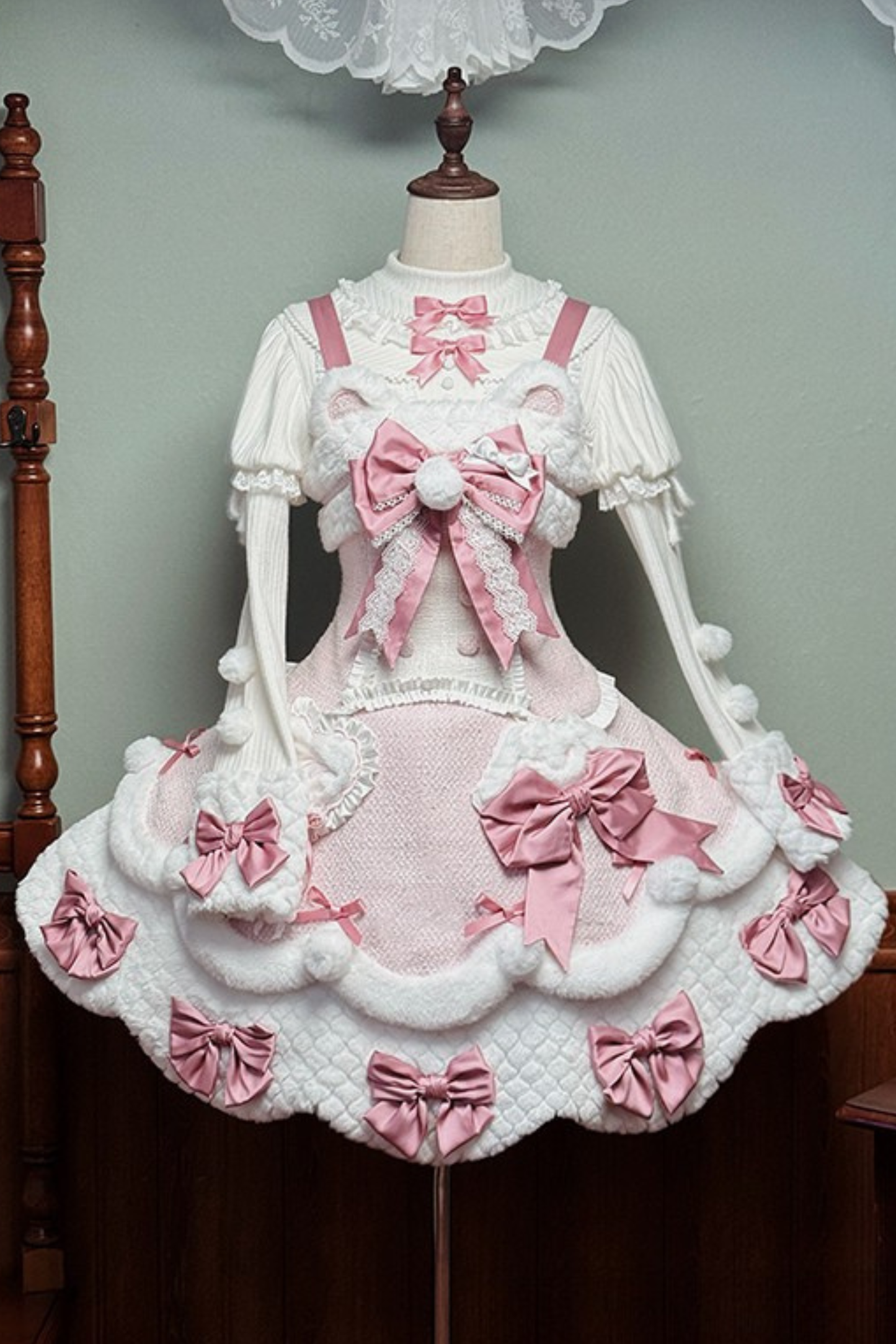 [Deadline for reservations: December 8] Frosted Sugar Rabbit Fur Ribbon Strap Dress