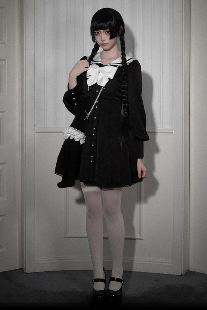 [Reservation Deadline: March 4] Dark Gothic Lace Sailor Color Cross Ribbon Dress