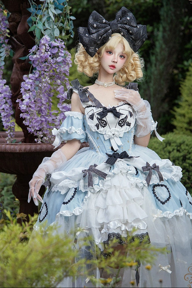 [Cierre de reservas: 24 de julio] Vestido lolita azul de Alicia en el País de las Maravillas con hombros descubiertos, lazo de cartas y superposición de tul (largo/corto)