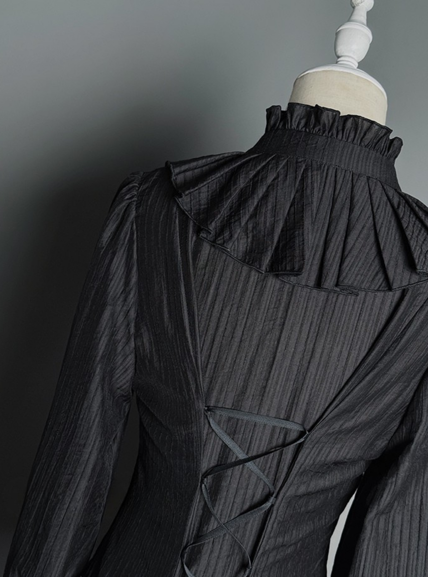 【1月8日予約締切】ダークナイトバトラーゴシックシリーズラッフルシャツ