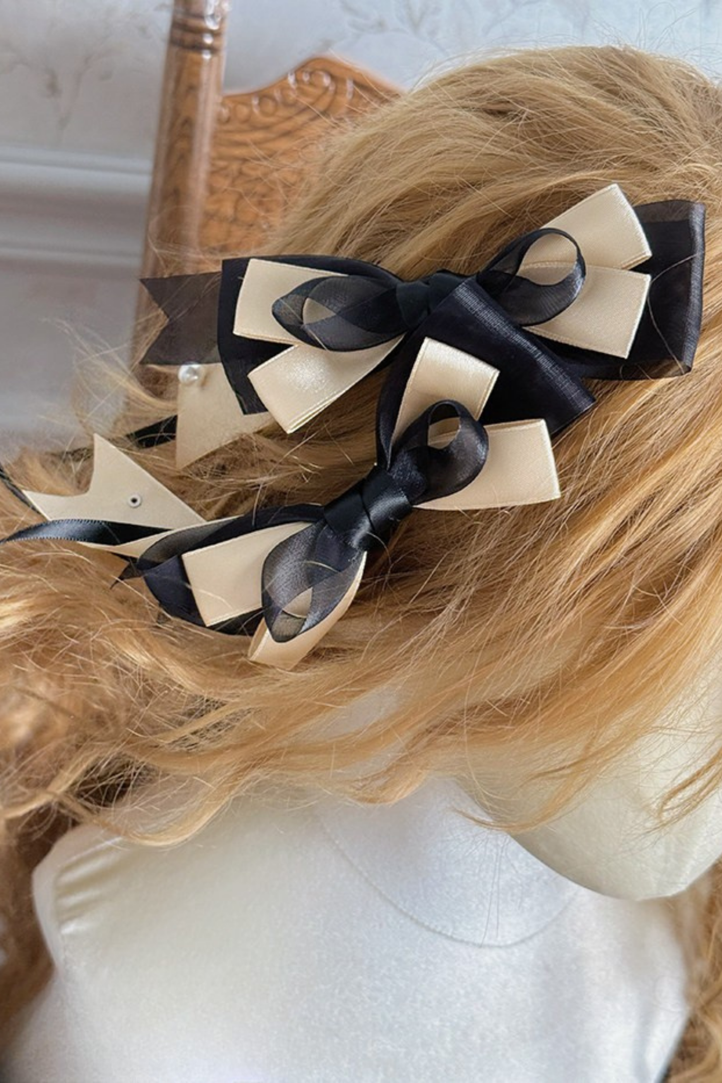 [Pre-order Deadline: April 3] Dream Lolita Hairband + Clip + Necklace + Choker + Sleeves + Corsage