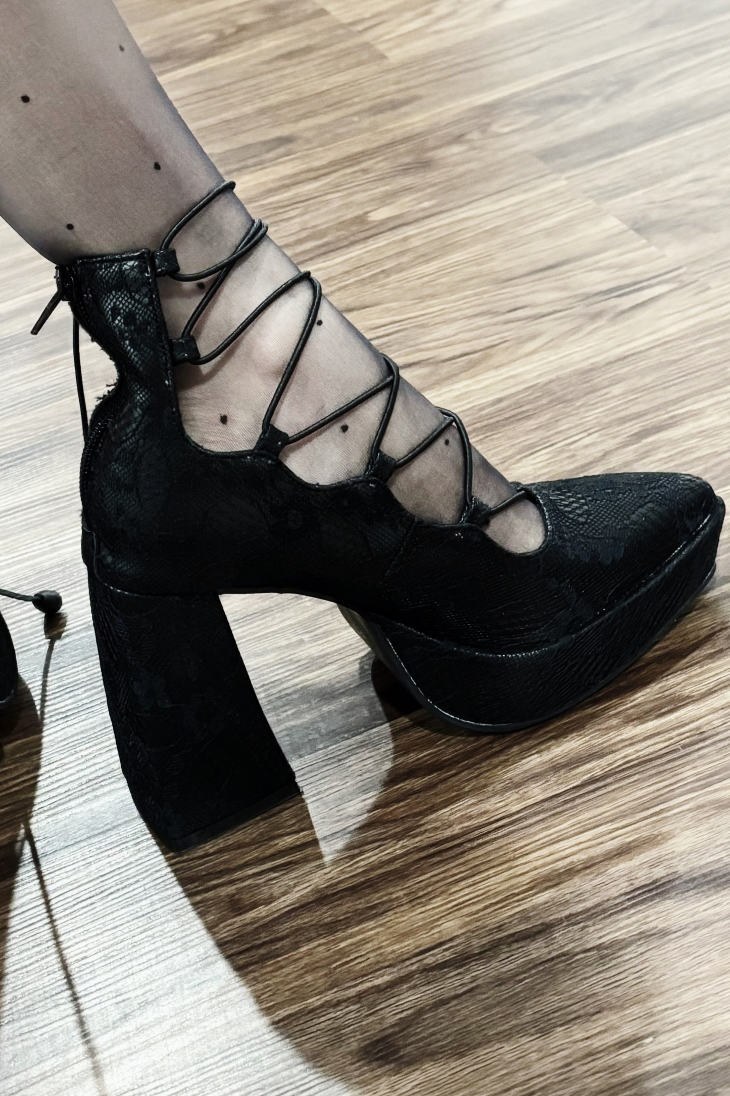 ダークゴシックシューズ