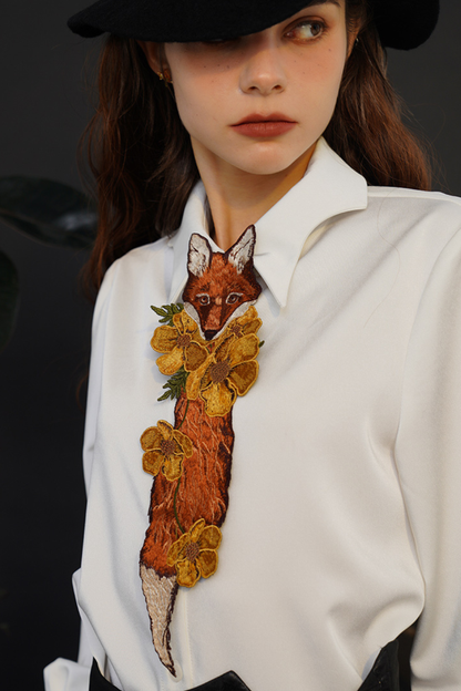 Fox flower tie