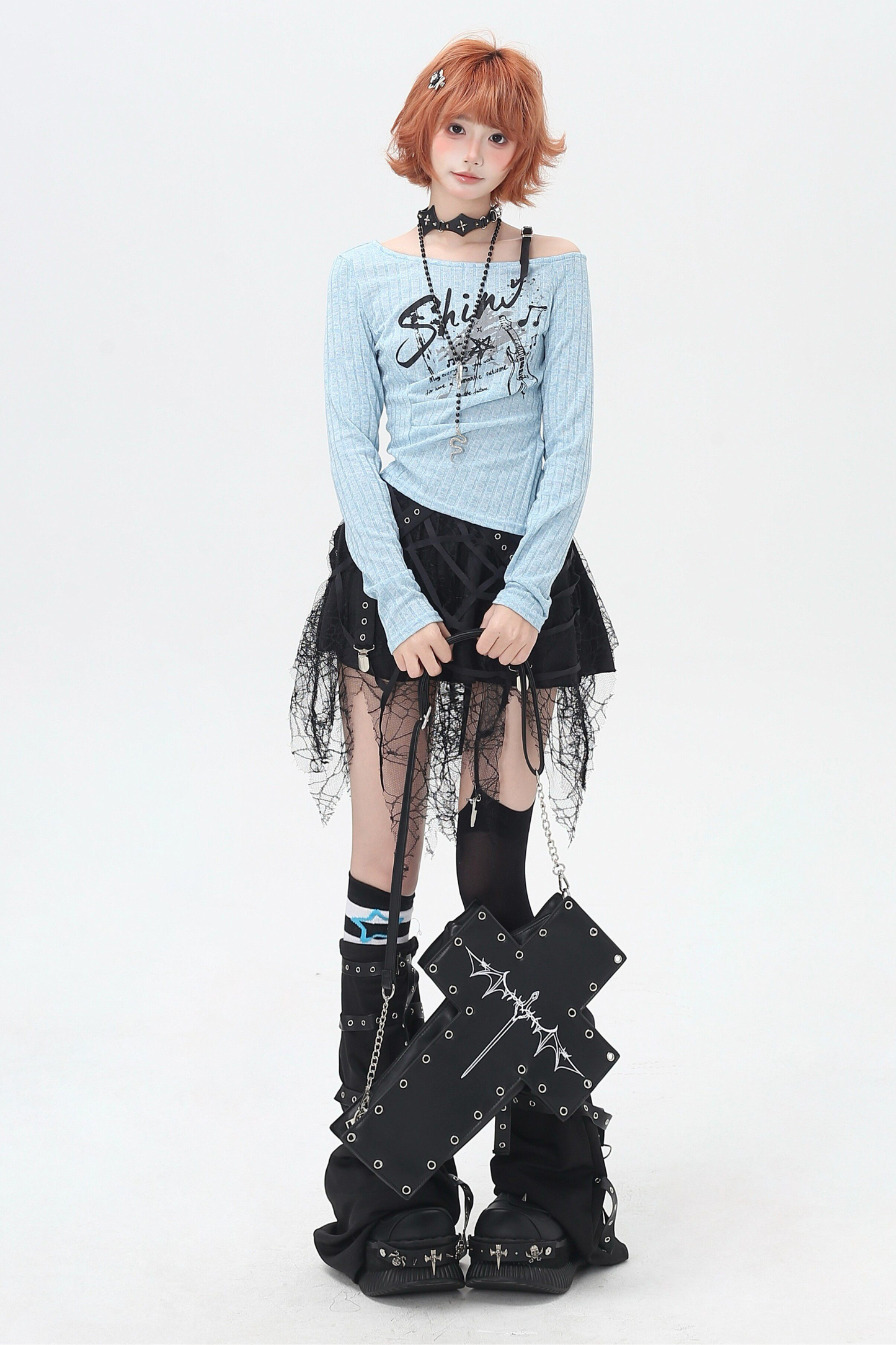 レザーオフショルダートップス