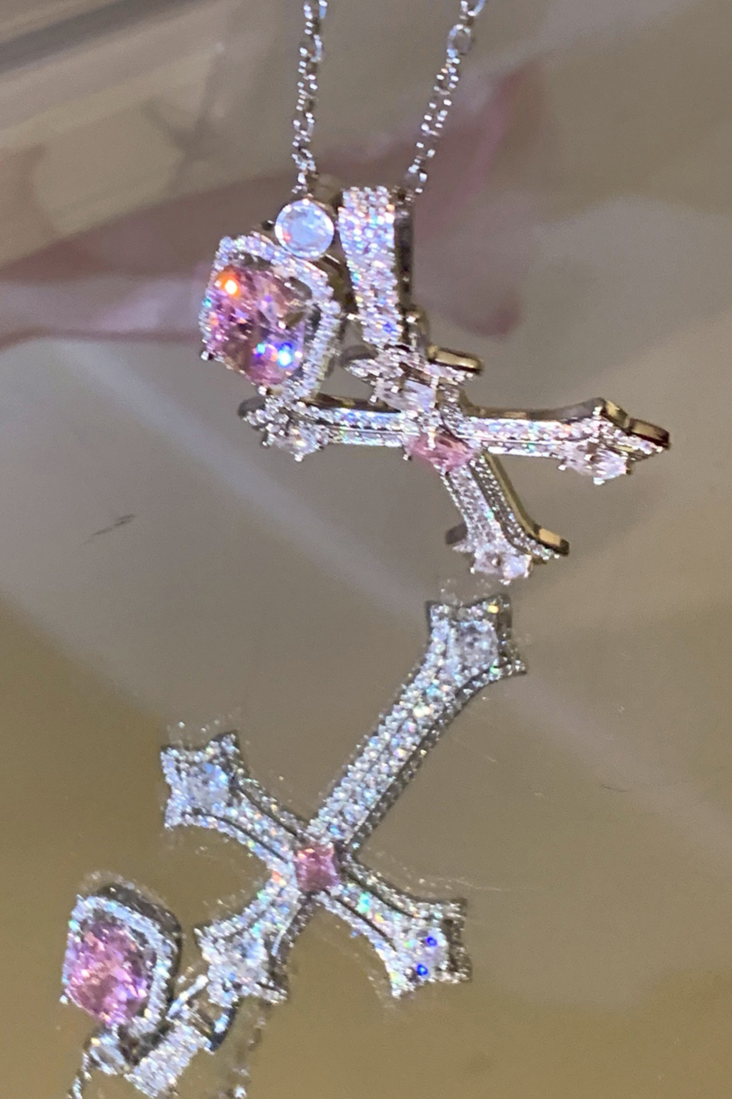 クロスピンクペンダントネックレス