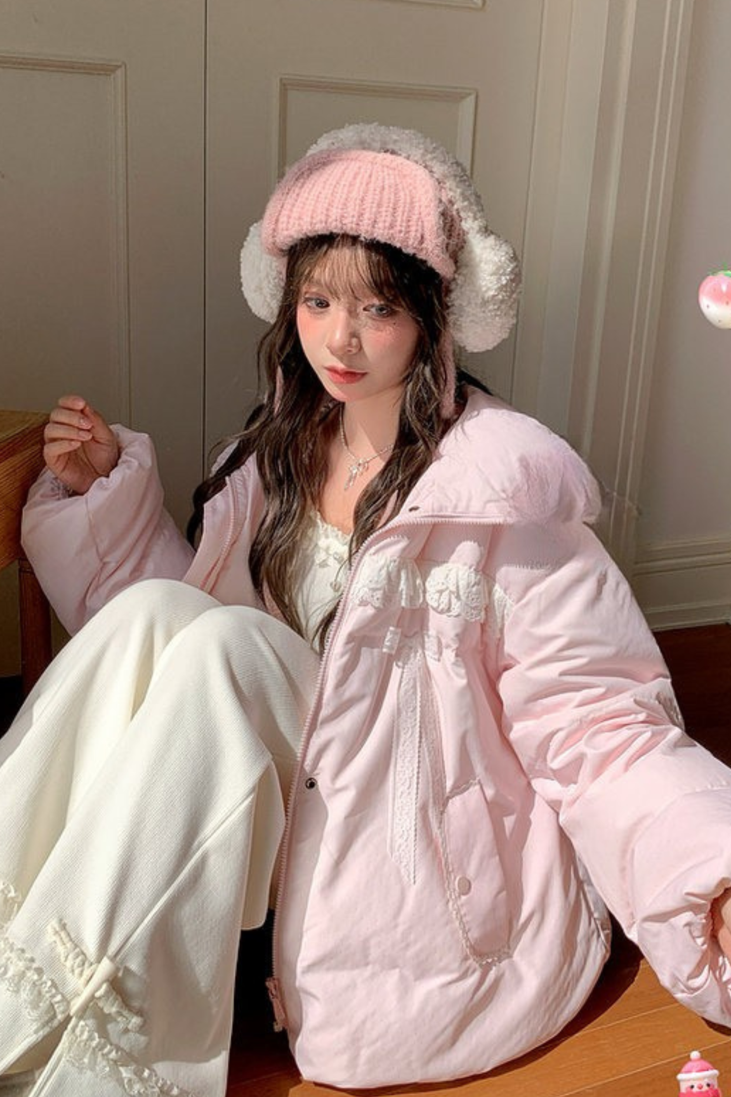 レースフード付きダウンジャケット