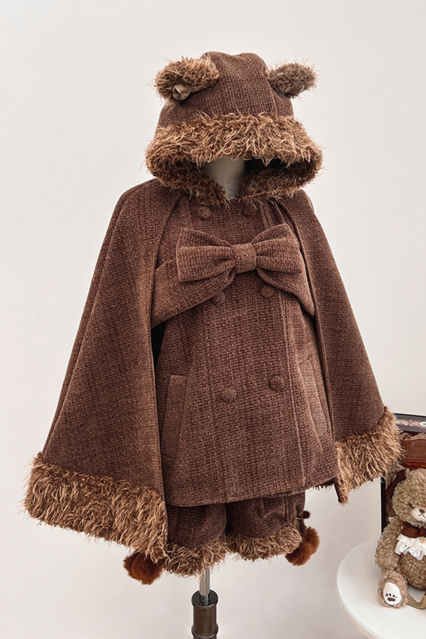 アニマルツイードコート＋ボアショートパンツ