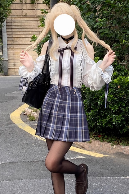 フリルオフショルダーシャツ+チェックスカート+リボン
