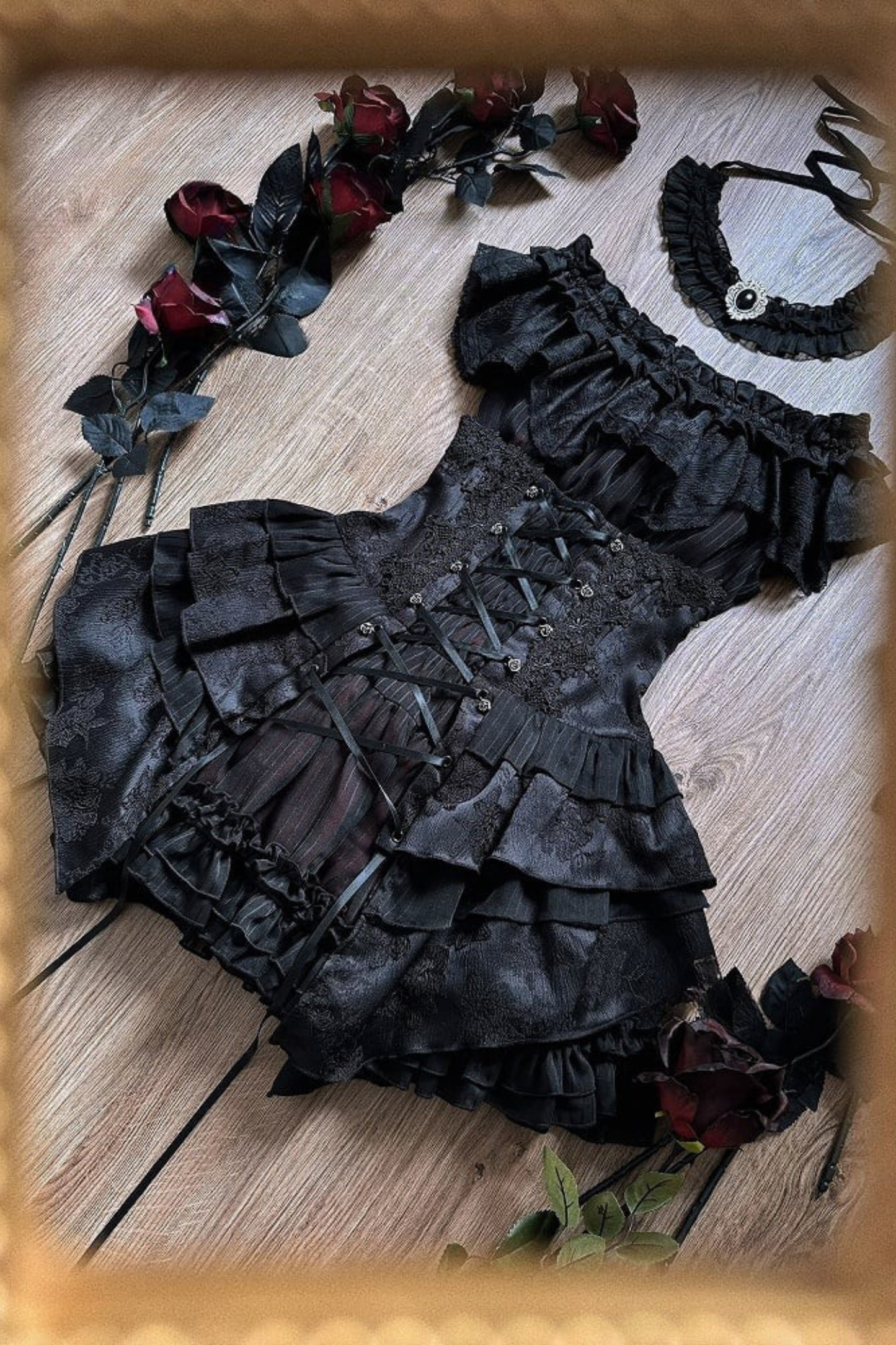 [Deadline for reservations: December 26th] witch's condition Gothic Lolita Off-Shoulder Top + Skirt + Full Set