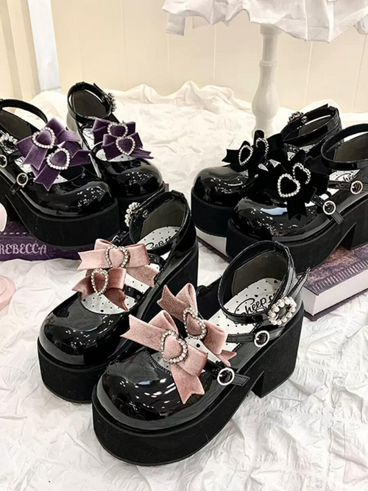 [Date limite de réservation : 20 mars] Chaussures à plateforme à trois boules en ruban doux.