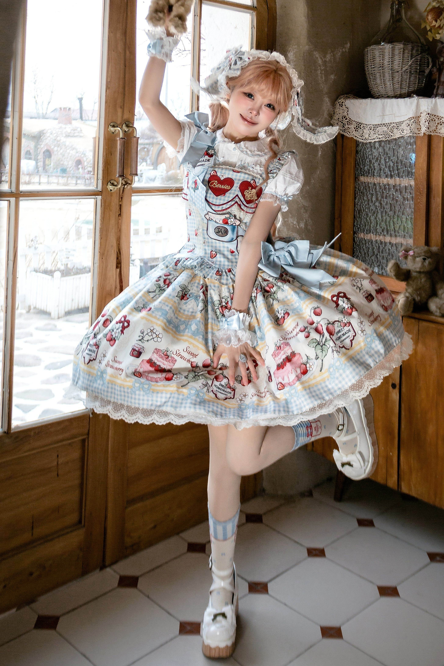[Vorbestellung bis 14. März] Castle-Strawberry-Süß-Lolita-Hosenträgerrock + Oberteil + Unterhemd + Stirnband + Band