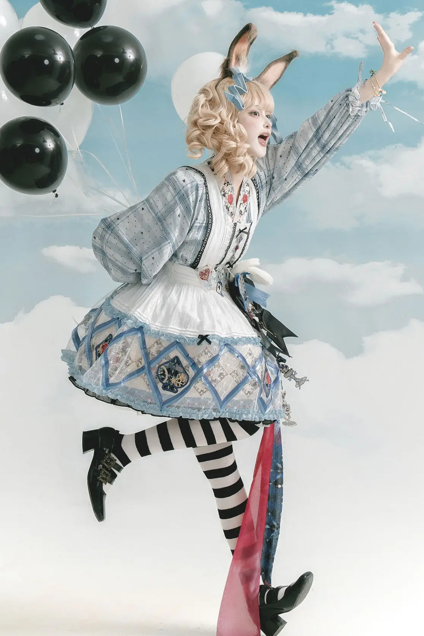 アリスワールドロリータドレス+エプロン+アクセサリー