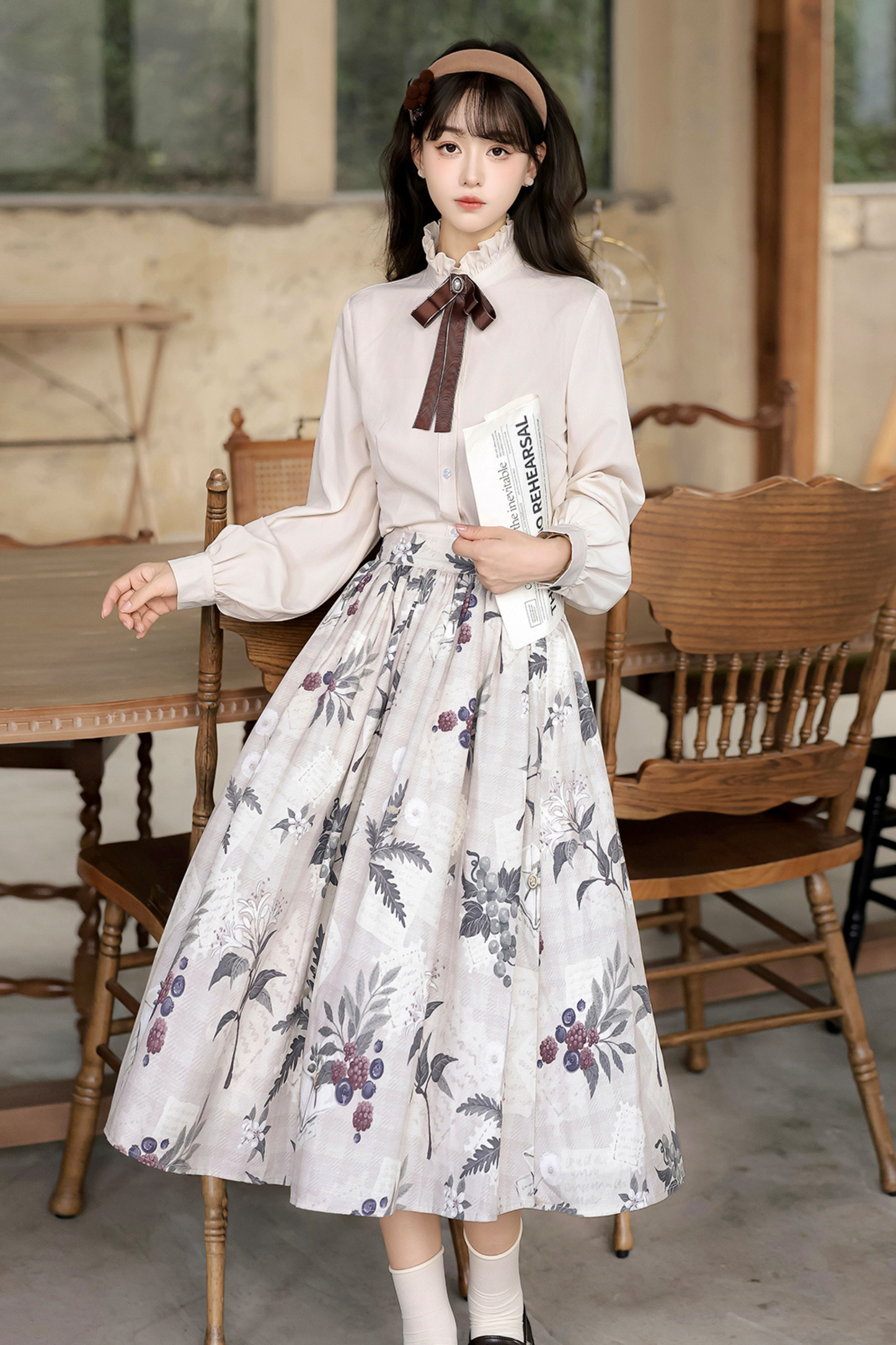 レトロロングコート+スカート+シャツ+ベスト