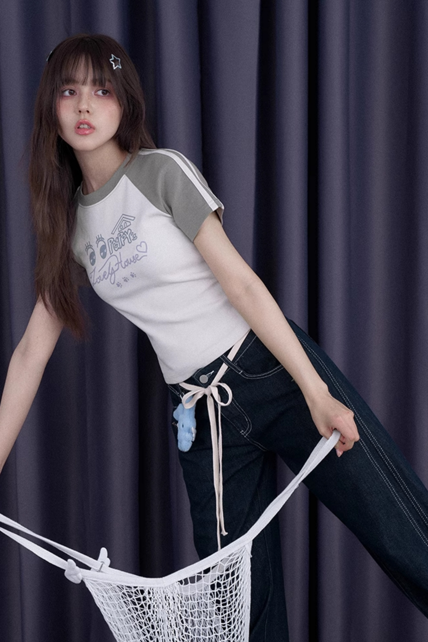 T-shirt bicolore versatile con cucciolo
