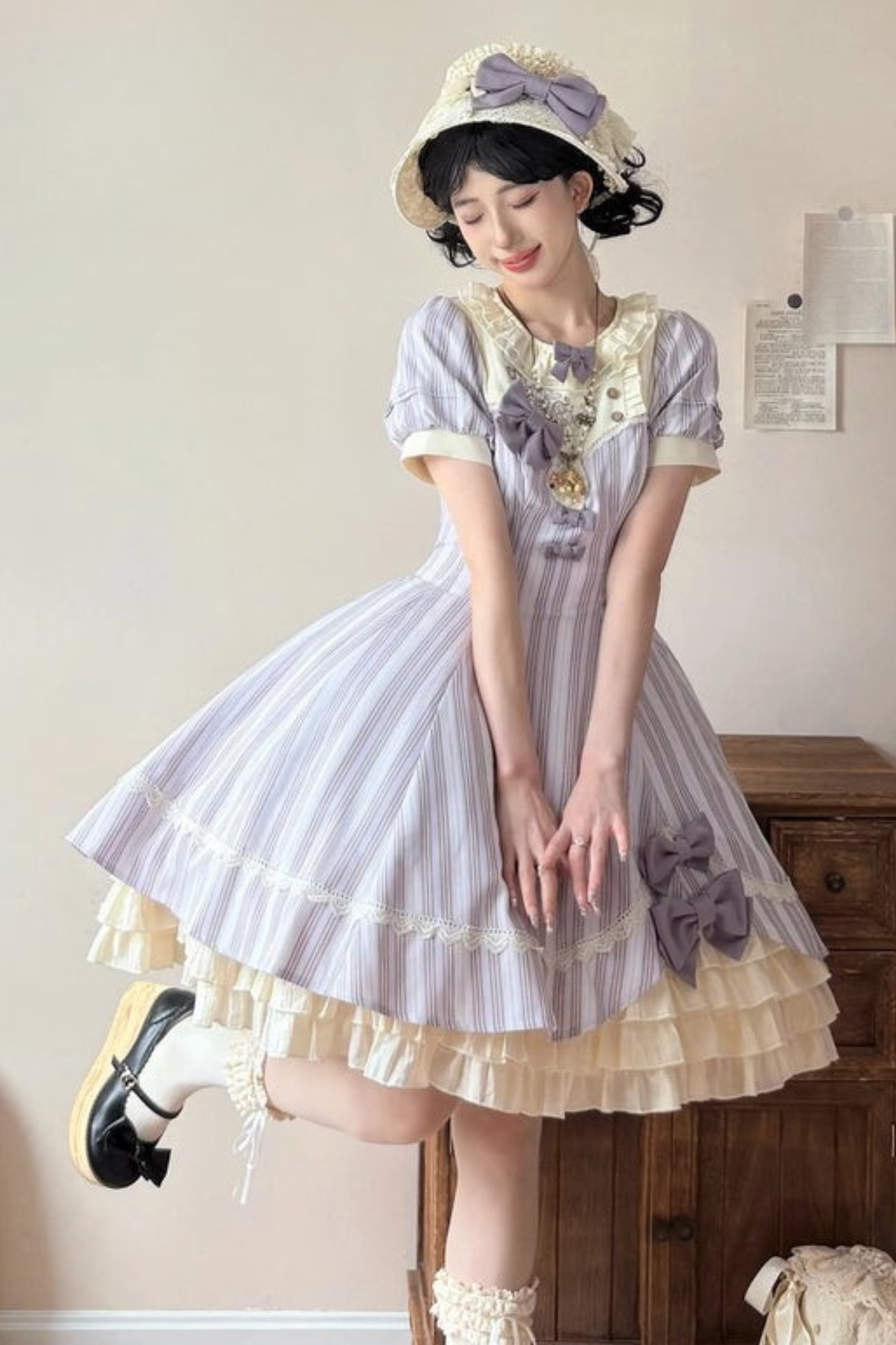 【预售商品】条纹洛丽塔连衣裙+蝴蝶结发夹