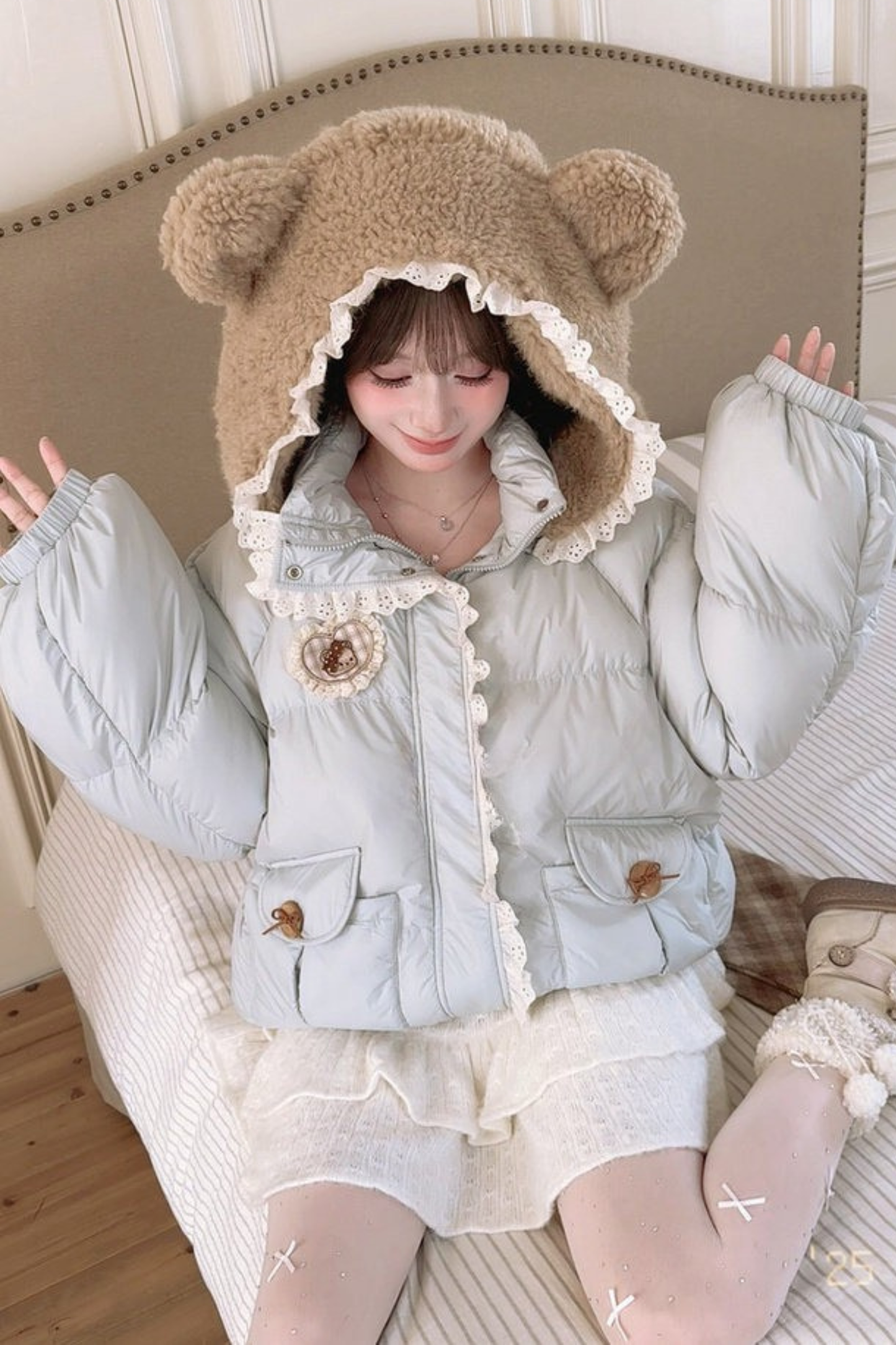 ベアイヤーフードダウンジャケット