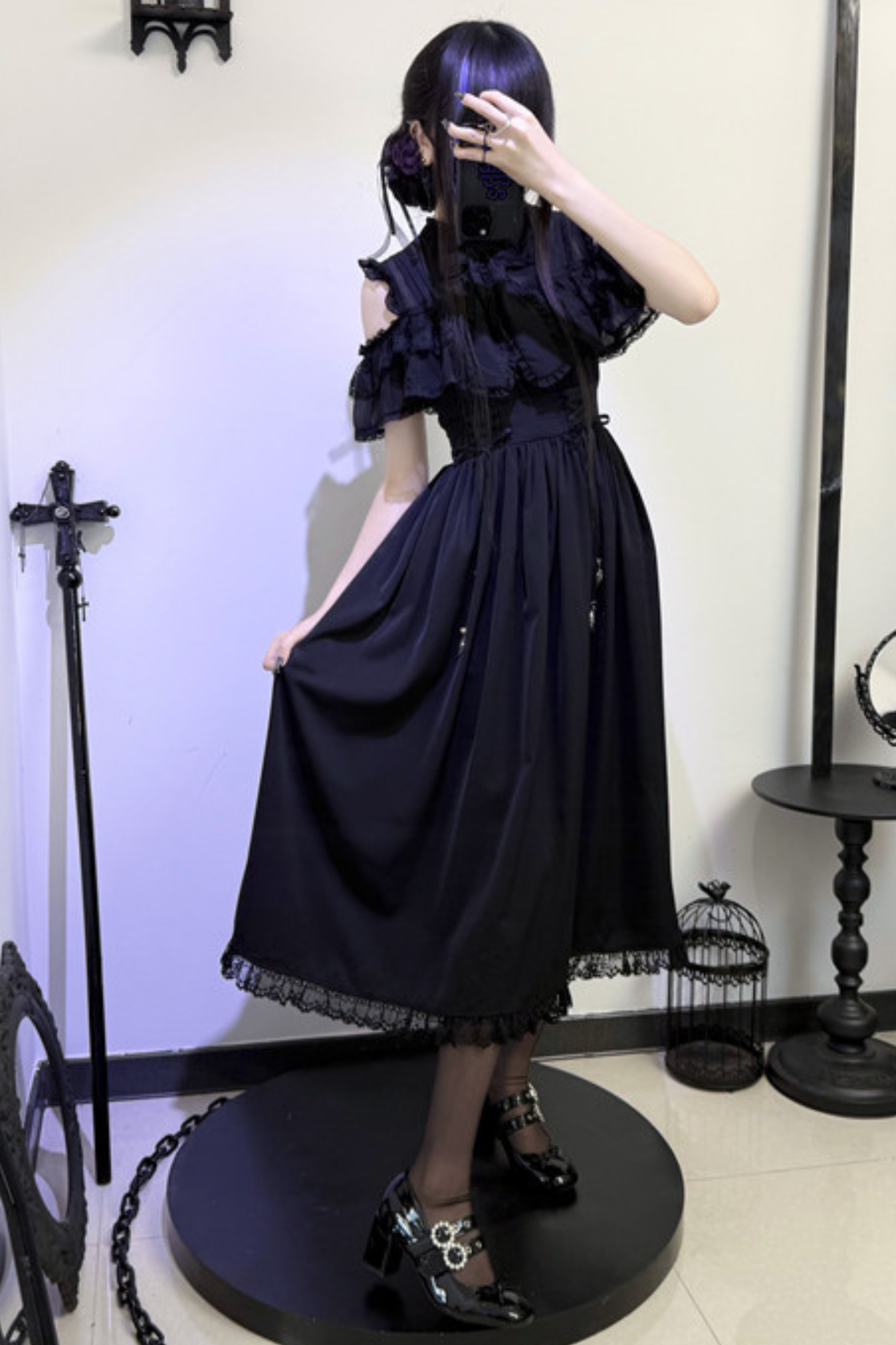 Dark Kawaii Schulterfreies Spitzenkleid