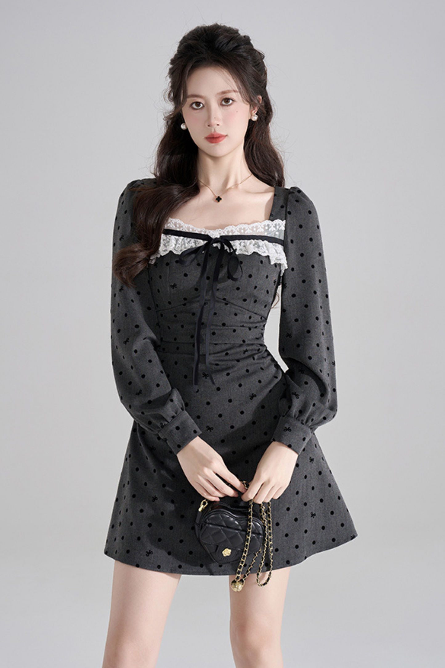 スイートドットスクエアネックドレス