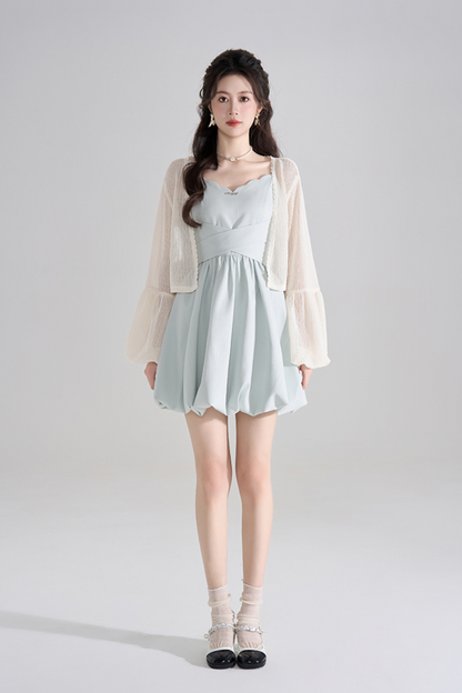 Robe dos nu bleu doux + cardigan transparent