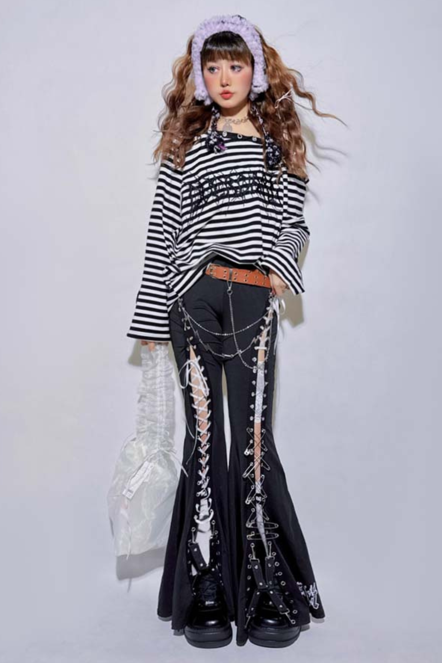 ストラップカットアウトフレアパンツ+ベルト