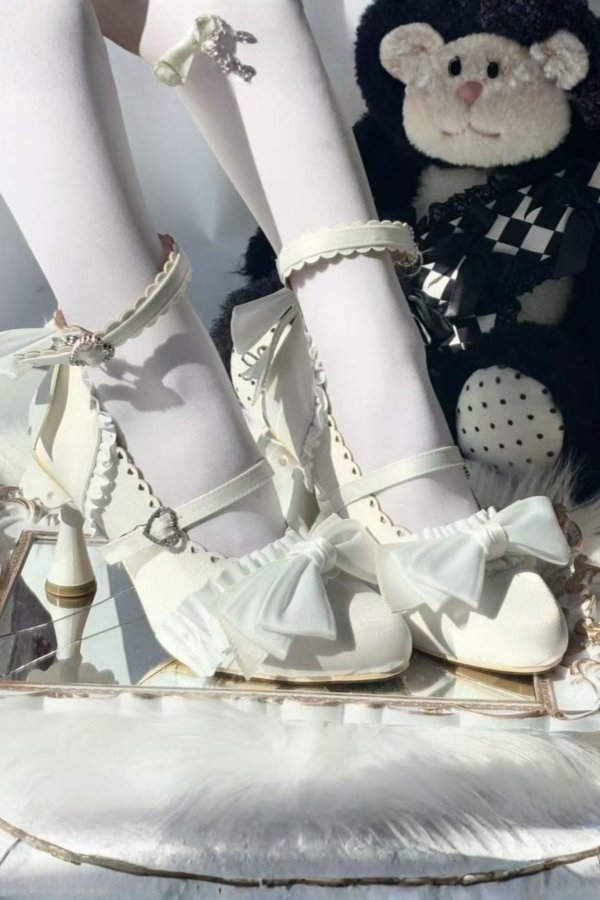 Clap ribbon Lolita shoes