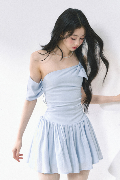 Sweet girly off-the-shoulder dress