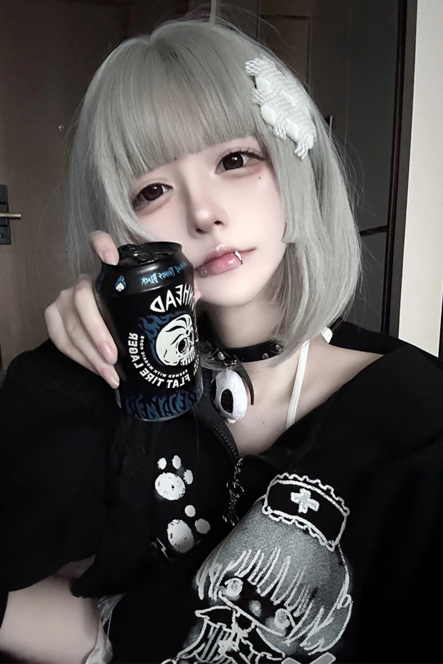 レースフードメディカルガールイラストパーカー