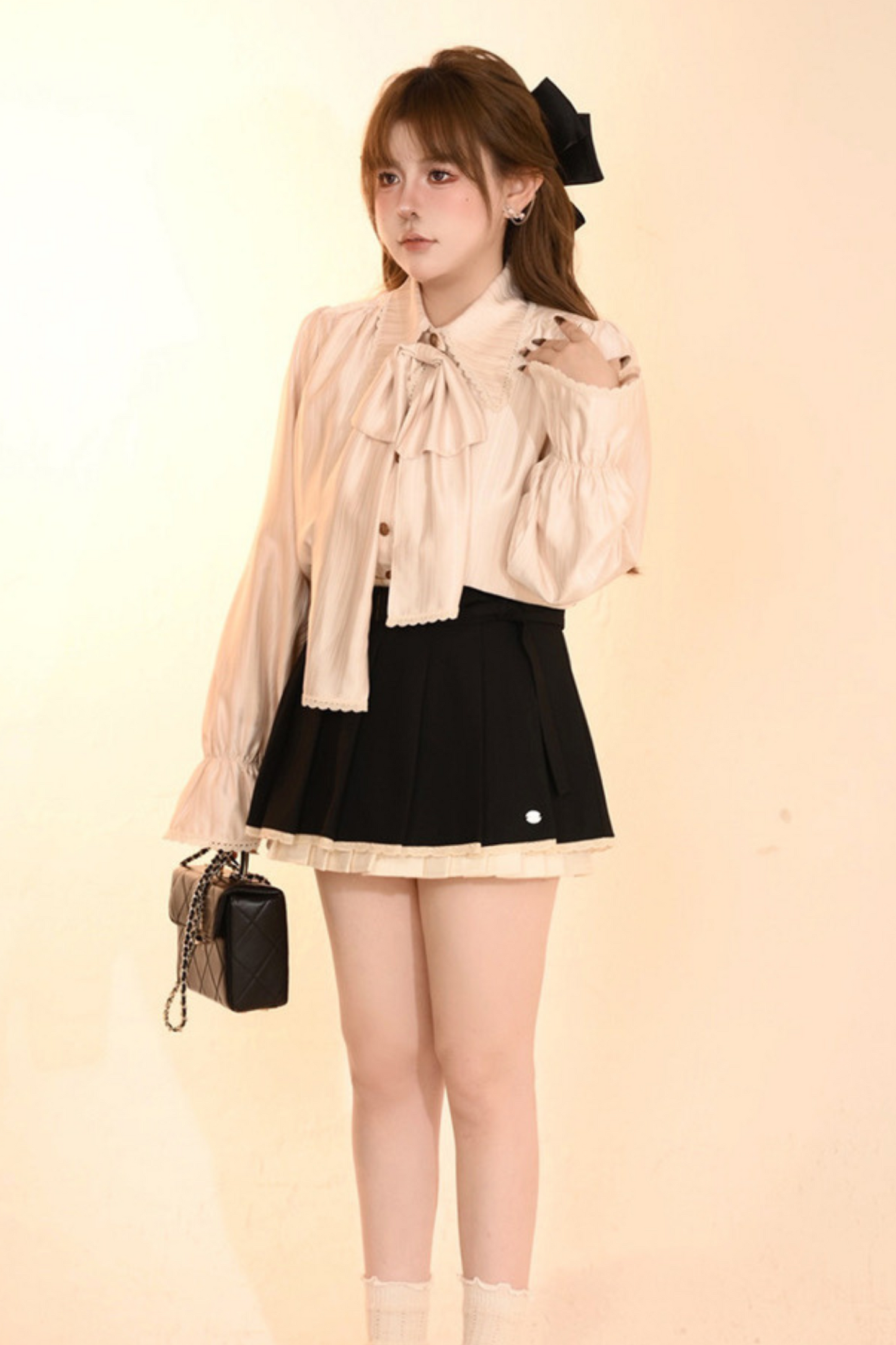 [Reservation product] Shiny ribbon shirt + pleated skirt