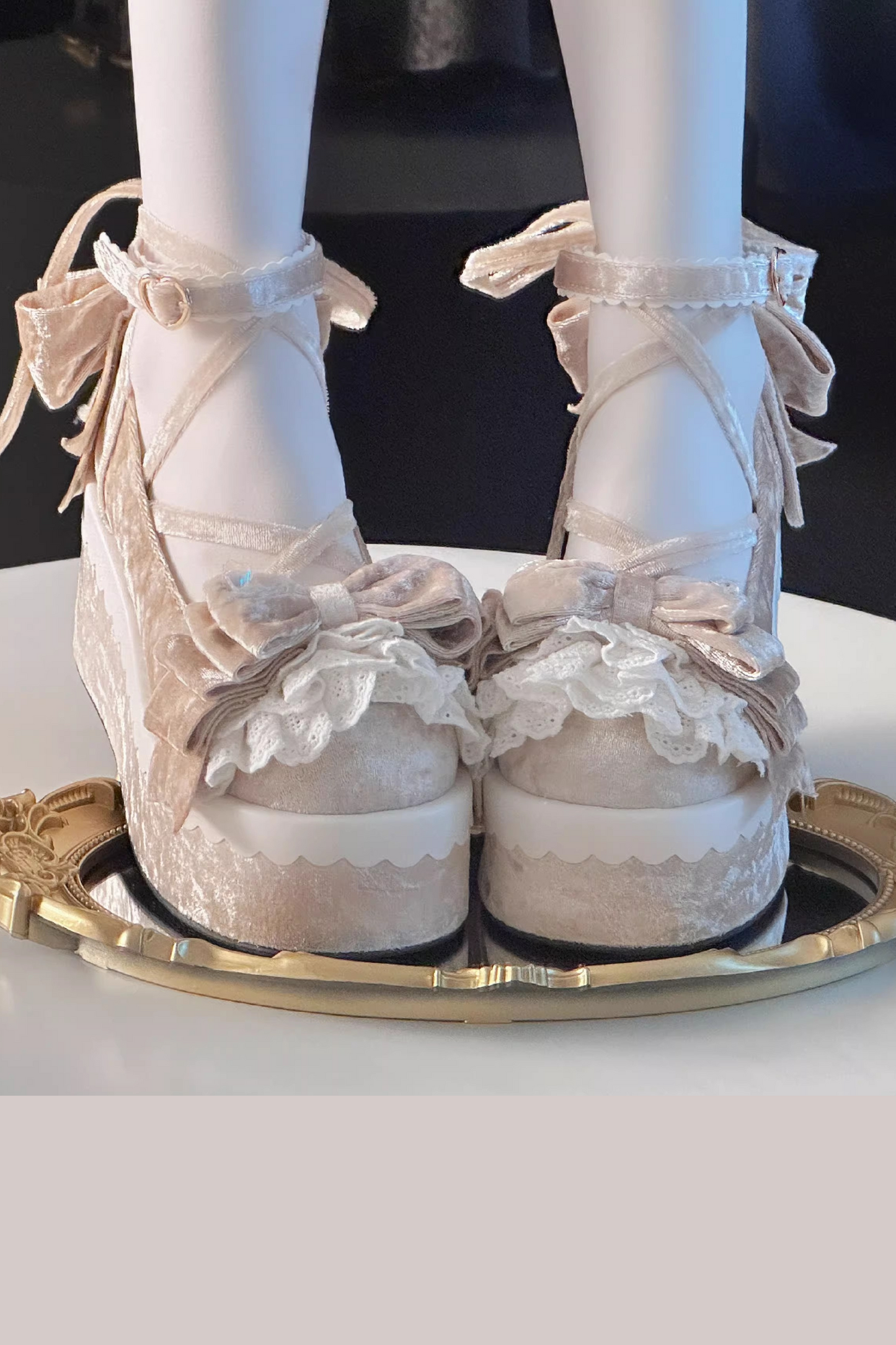 [Reservation deadline on October 25]  Fantasy World Dream Cake Velvet Platform Shoes