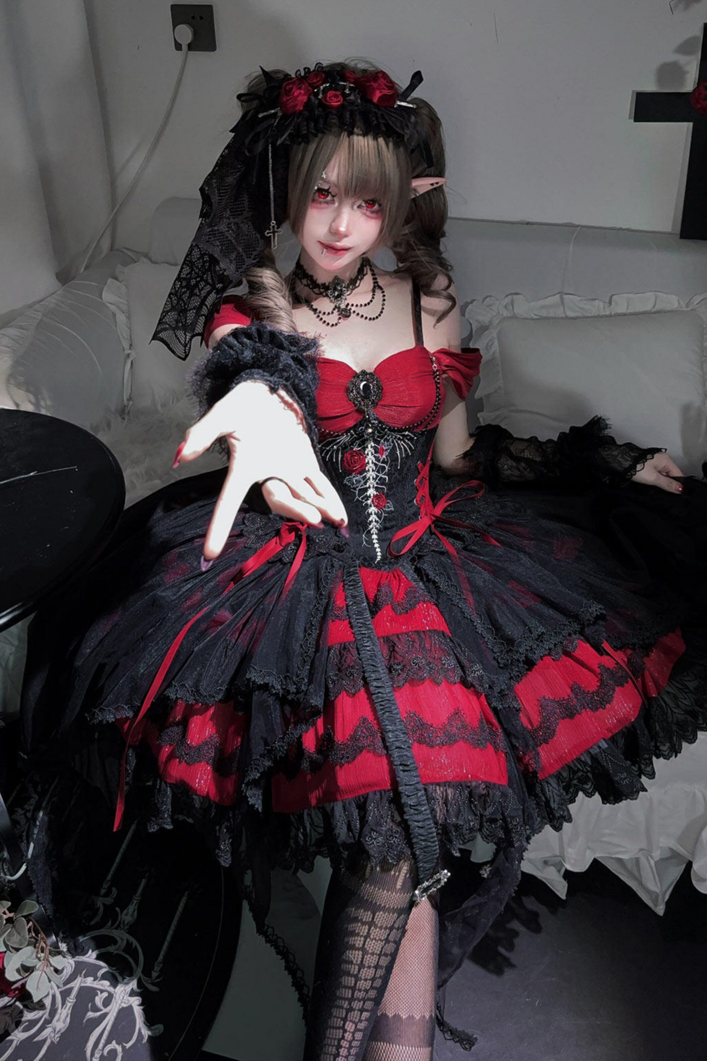 ドラゴンボーンゴシックドレス+ネックレス