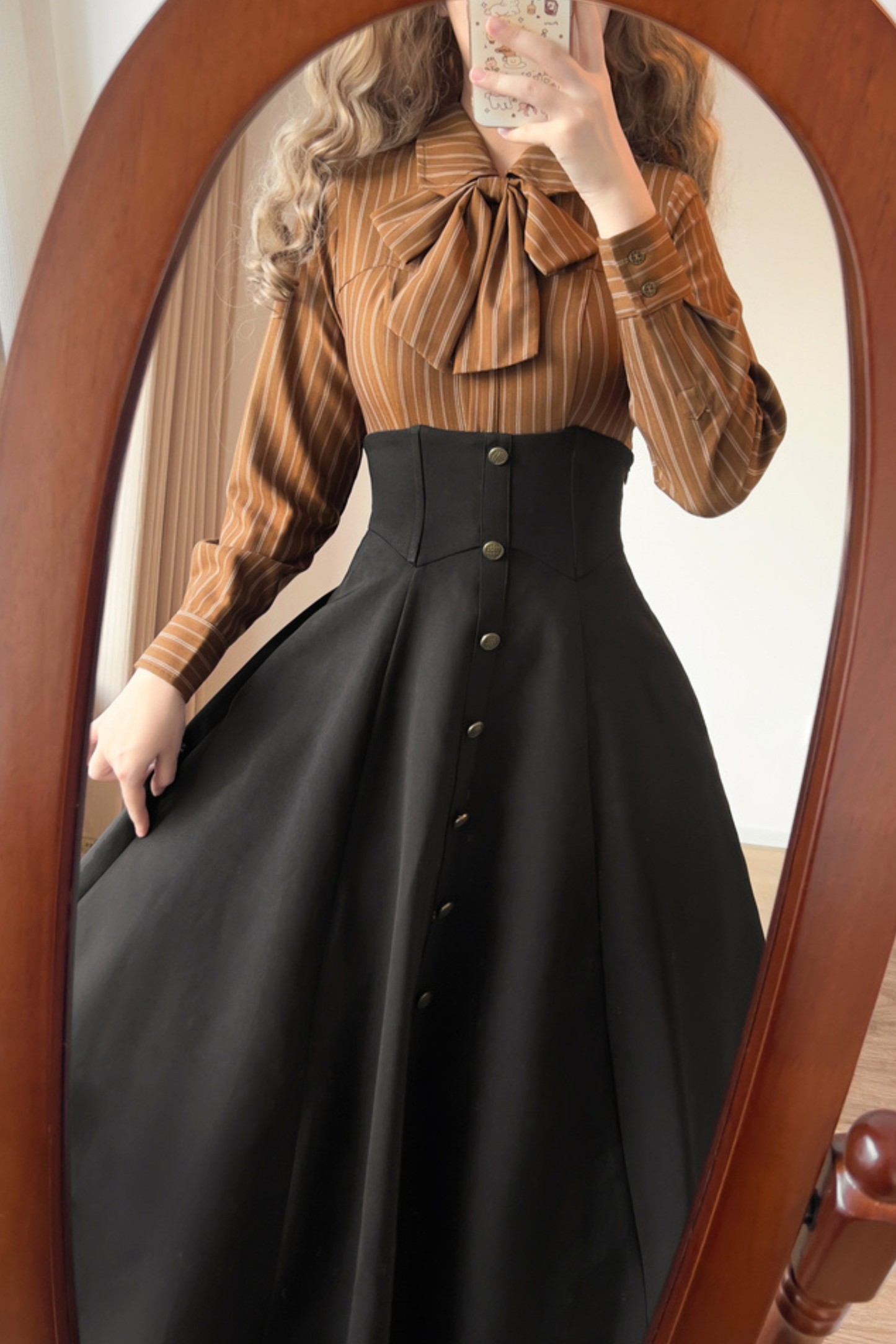 クラシカルストライプリボンシャツ