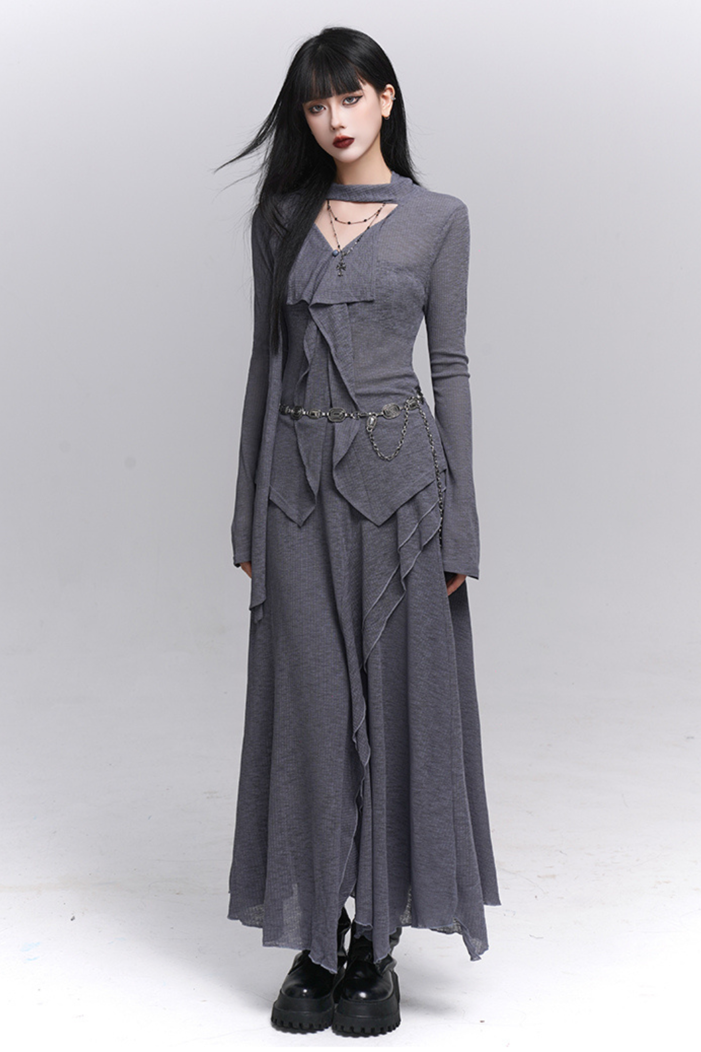 ダークシックトップス＋ロングスカート