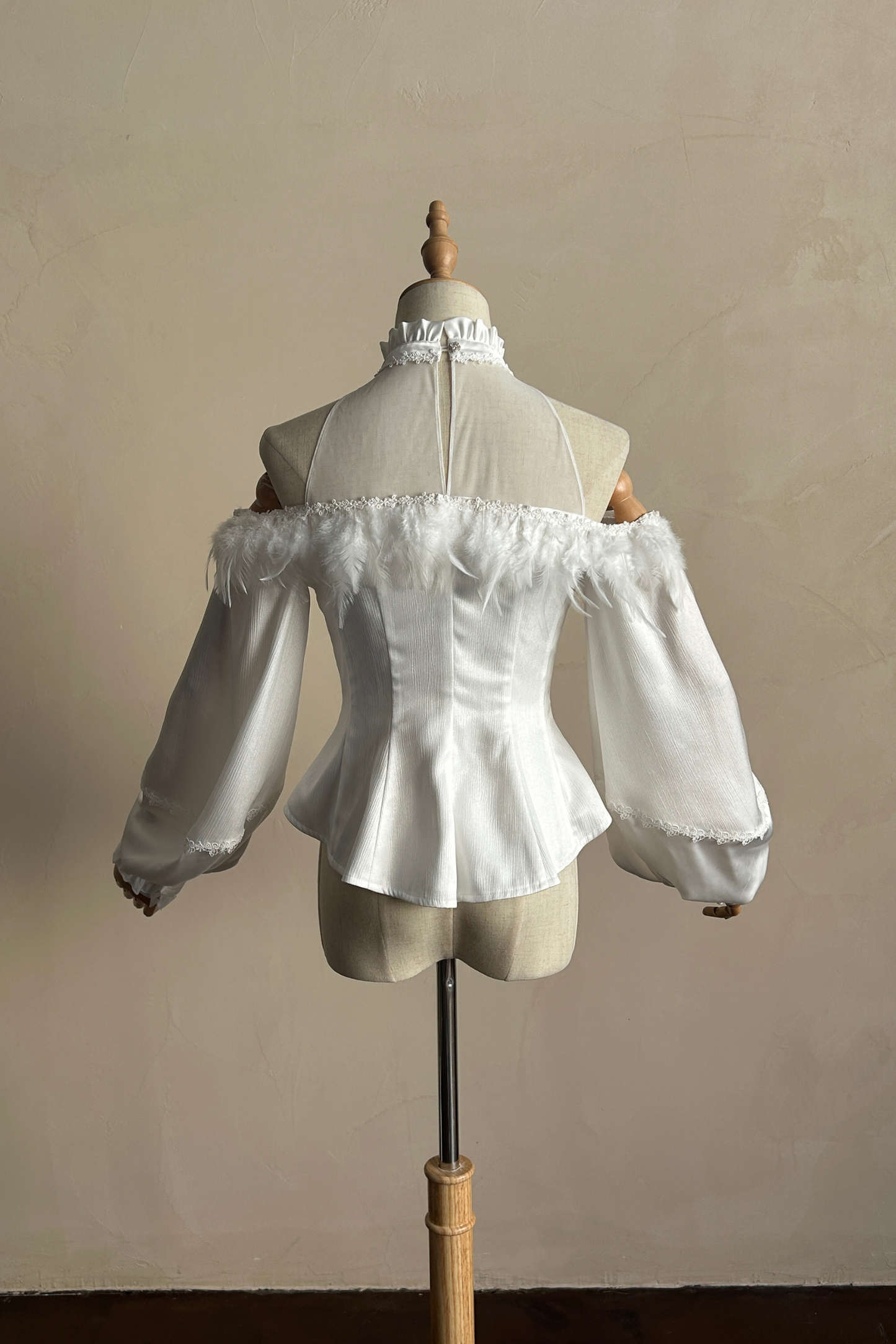 Off-the-shoulder shirt + oversized skirt