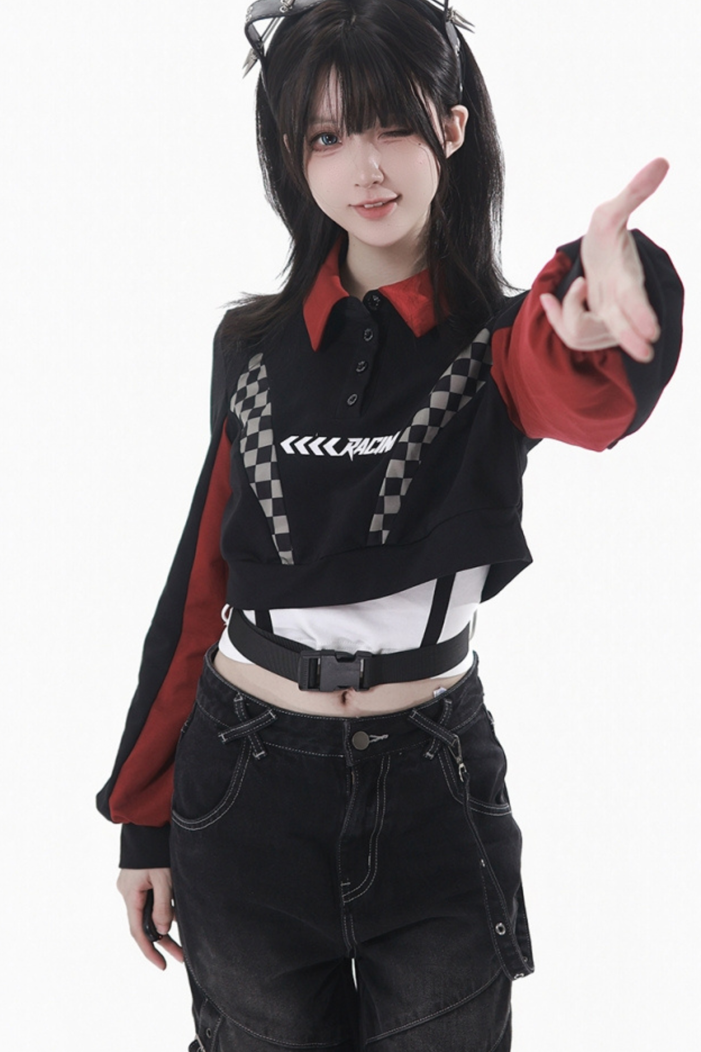 チェッカーボードオートバイジャケット+スウェット+デニムパンツ