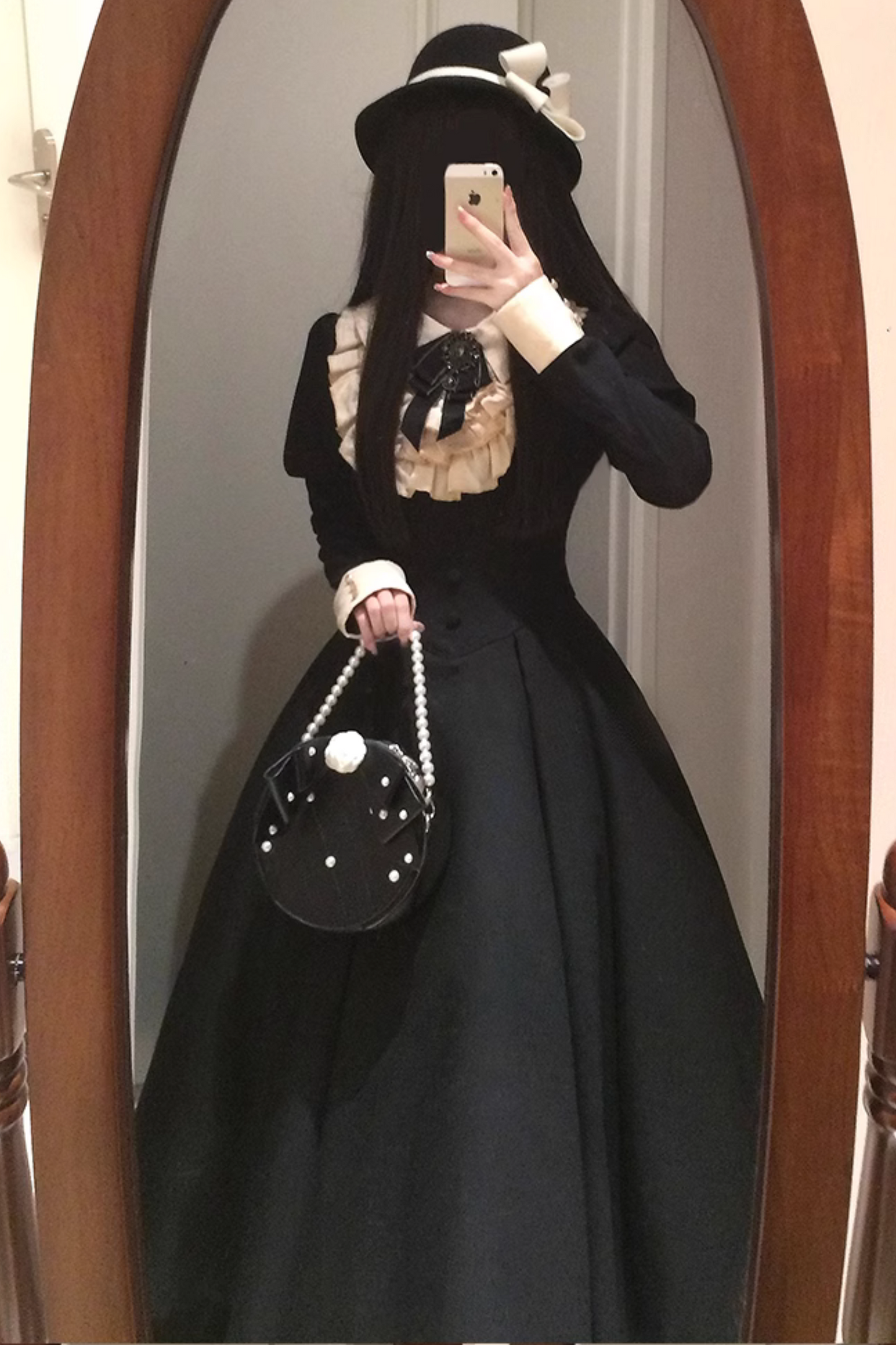 [Reservation deadline on November 22] Dark Elegant Classical Ribbon Long Dress