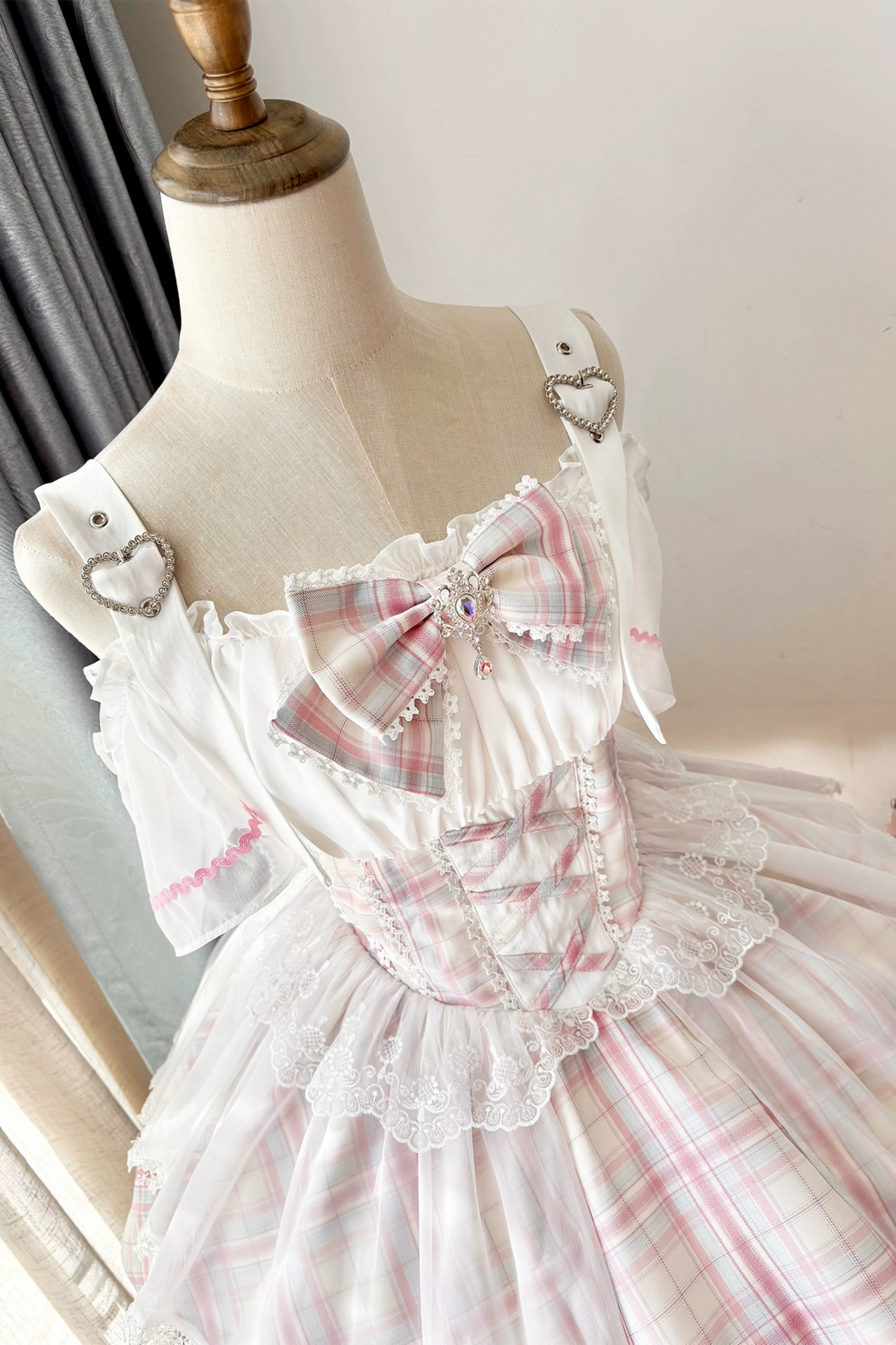 スイートピンキーアイドルレースドレス