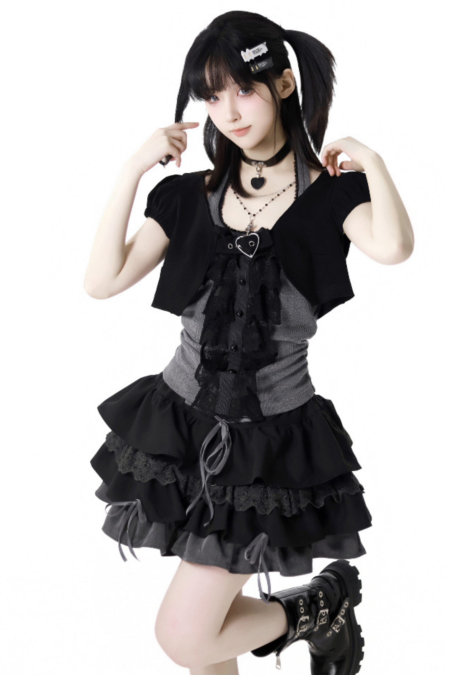 ヴィンテージショートカーディガン＋レースホルターネックトップス＋スカート