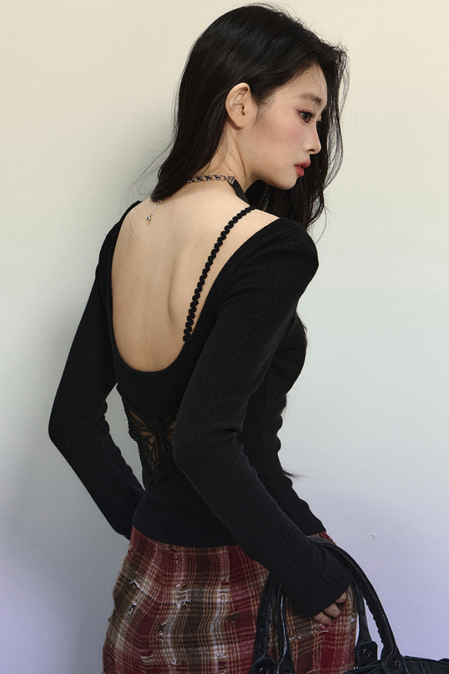 Crimson Eyes Slim Backless Tops