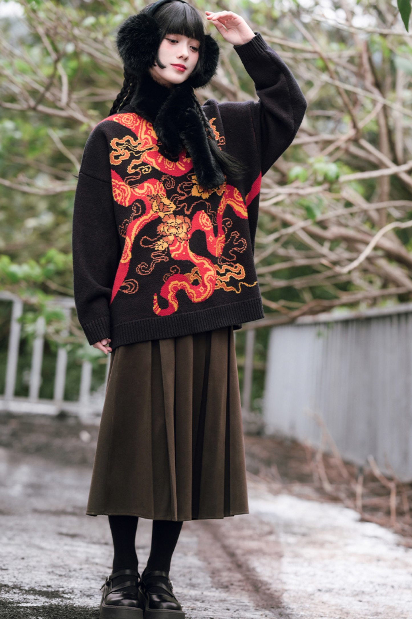 Snake design loose pullover knit