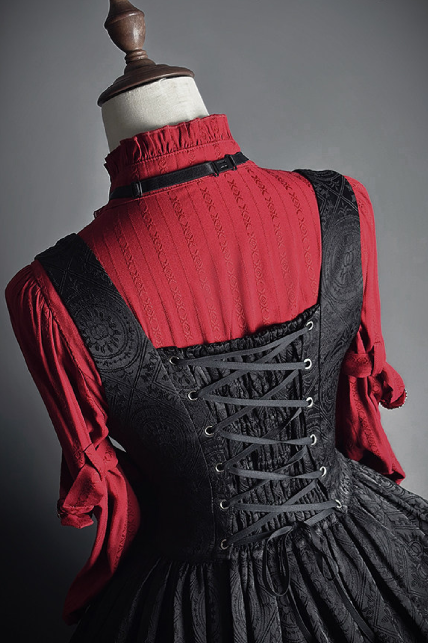 【2月23日予約締切】ドーンブレイカーゴシックジャカードミリタリービスチェサスドレス