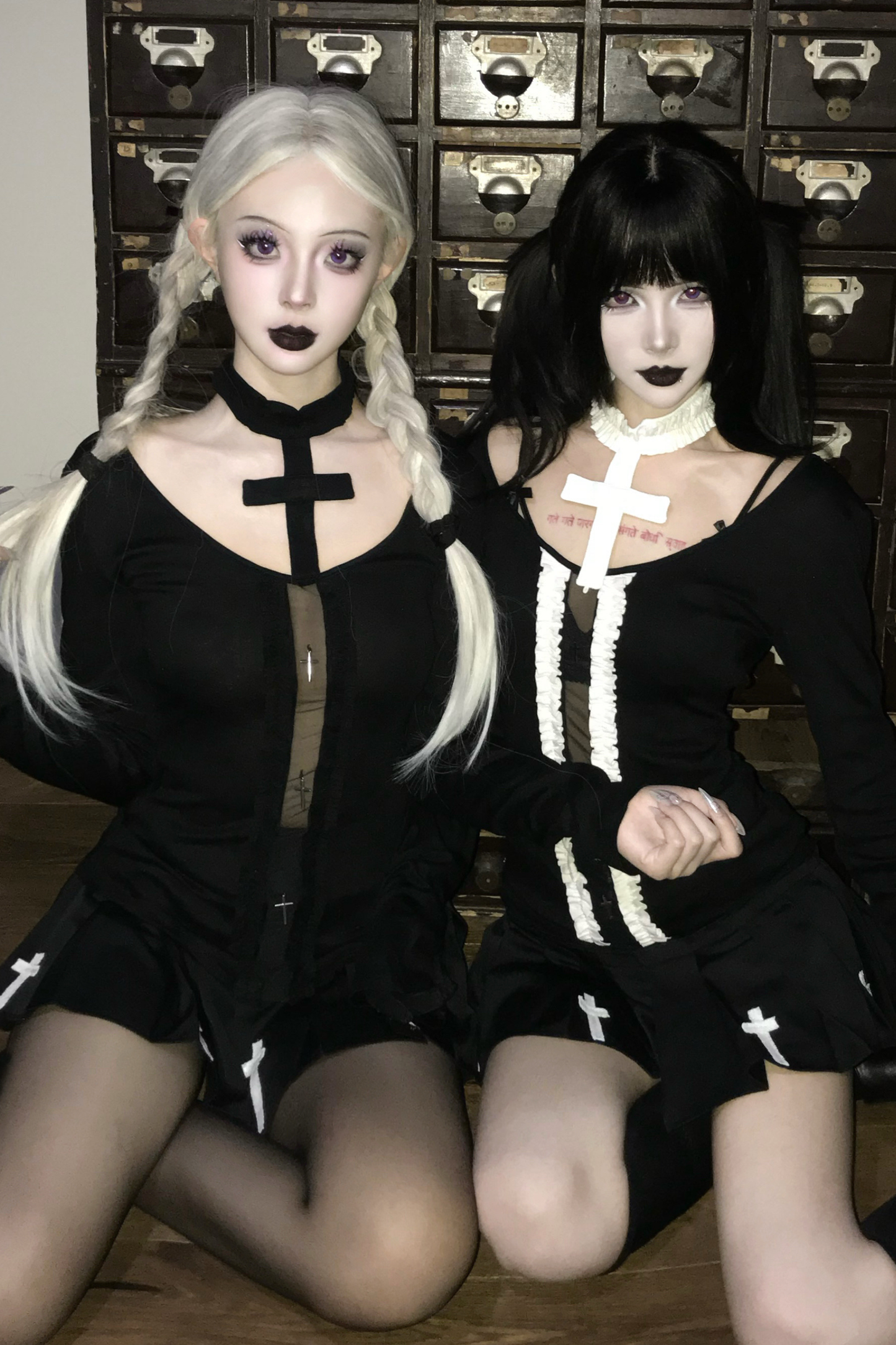 ゴシッククロスニットトップス