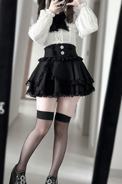 Lace ribbon short skirt