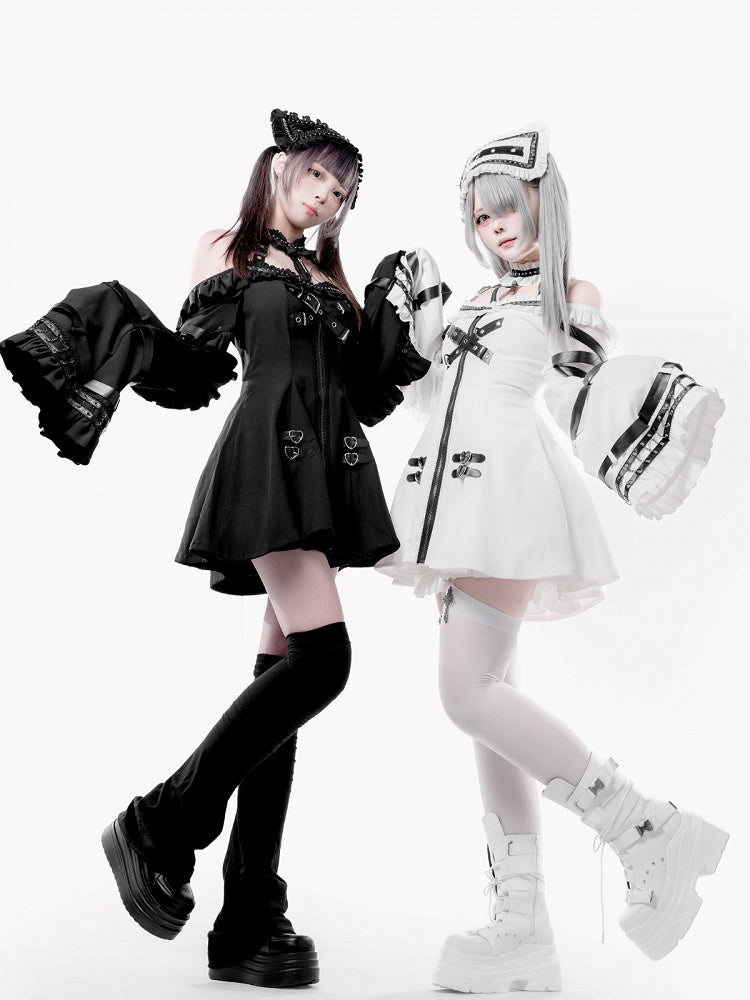 【8月22日予約締切】ゴシックバックルホルターアンドオフショルダーベルロングスリーブドレスセット＋ヘアバンド