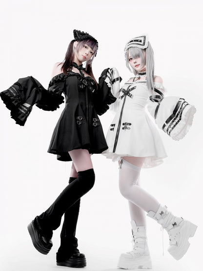 【8月22日予約締切】ゴシックバックルホルターアンドオフショルダーベルロングスリーブドレスセット＋ヘアバンド