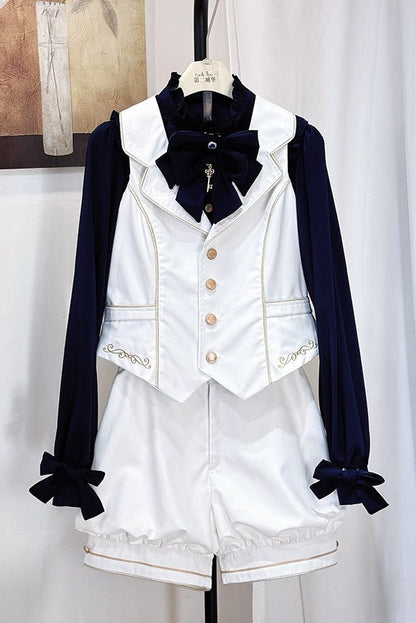 [Date limite de réservation : 13 septembre] Ensemble élégant prince bleu foncé/blanc en quatre pièces [chemise à volants, gilet, short, 4 rubans]