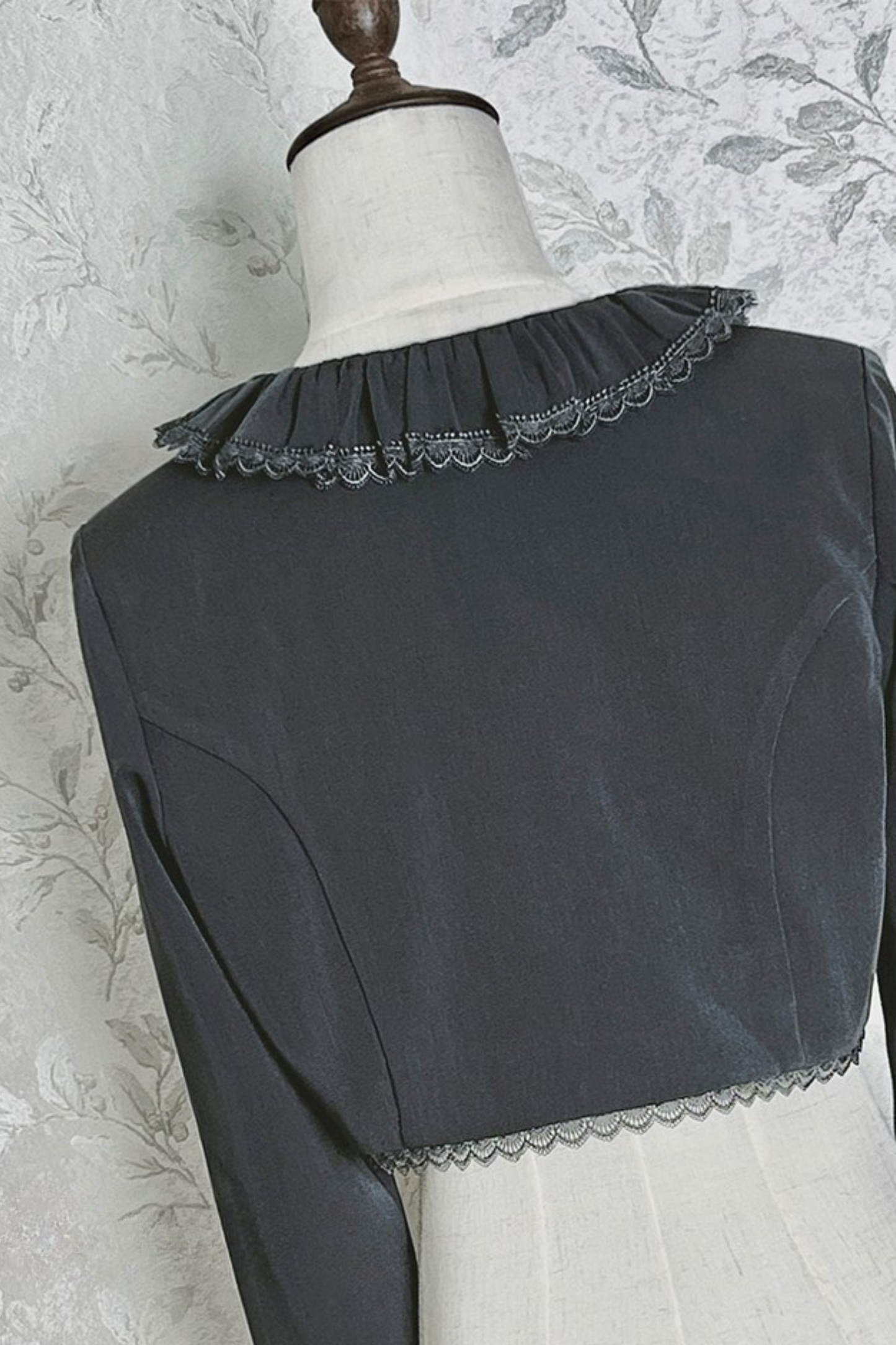 【12月23日予約締切】ビクトリアデュークエレガントクラシックショートジャケット