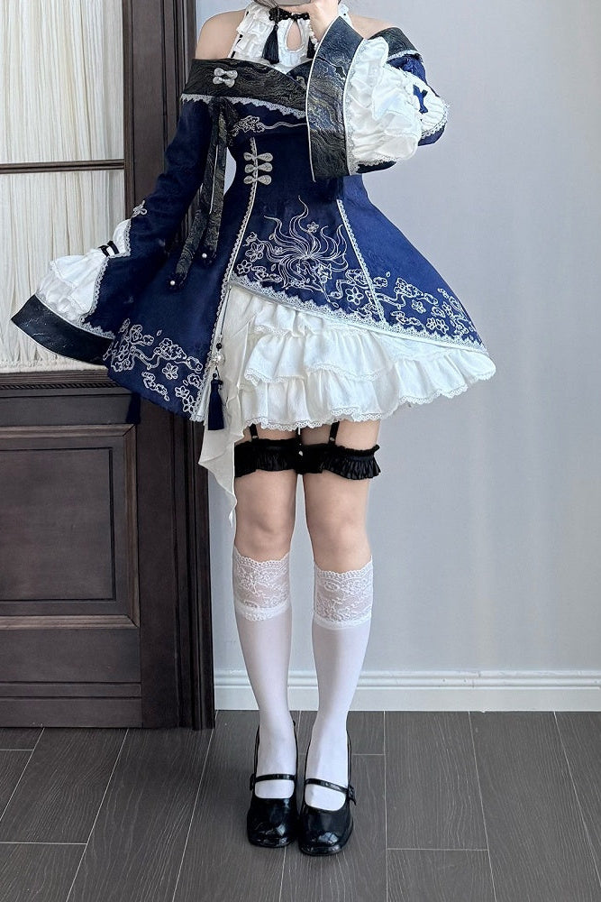 [Reservierungsschluss am 9. Oktober] Dunkelblau-weißes Gothic-Chinese-Lolita-Kleid mit Stickerei eines neunschwänzigen Fuchses + schulterfreie Jacke mit Glockenärmeln im Set