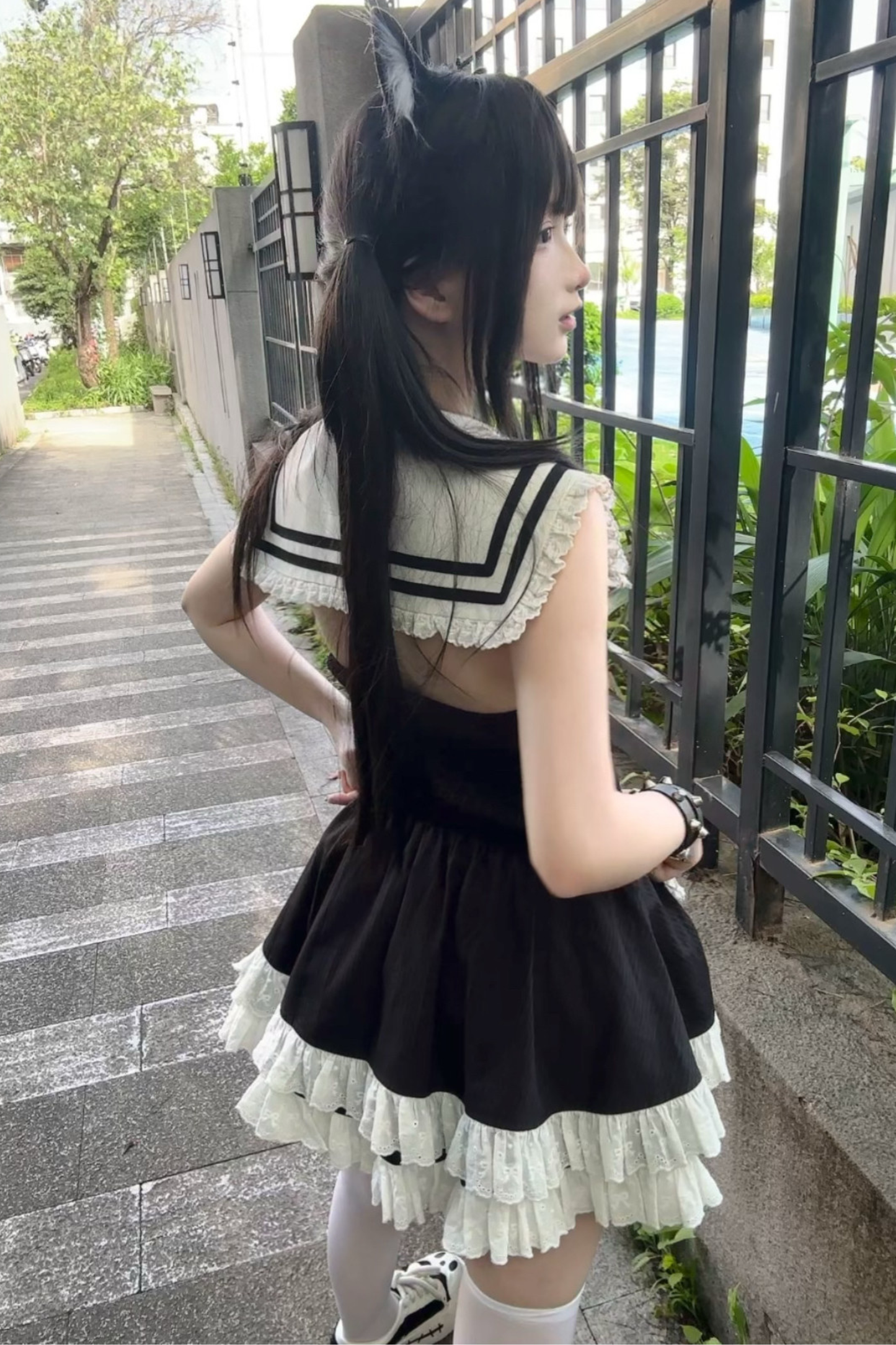 ダークレースリボンエンジェルノースリーブドレス