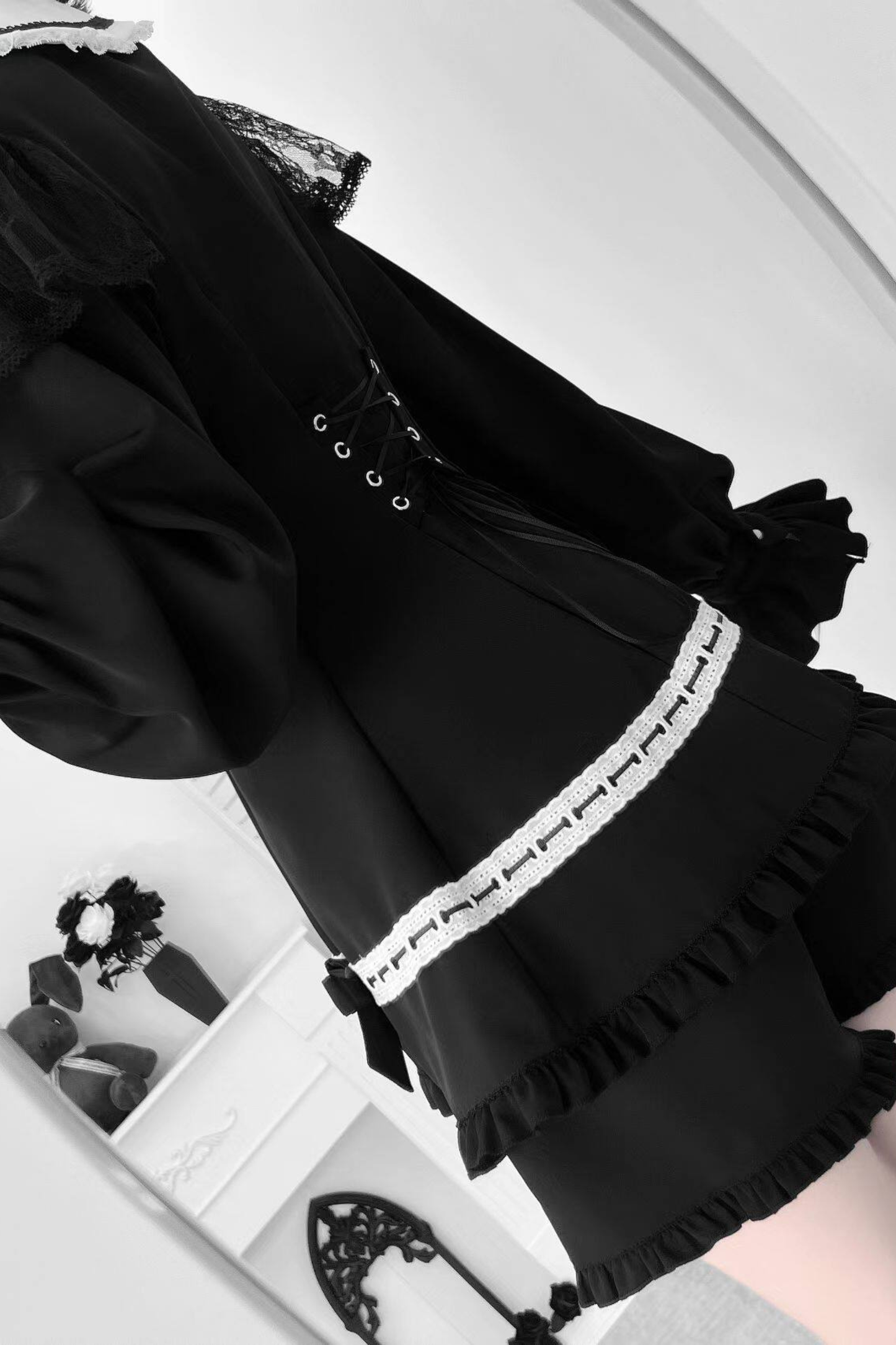 ゴシックフリルダークトップス+ショートパンツ