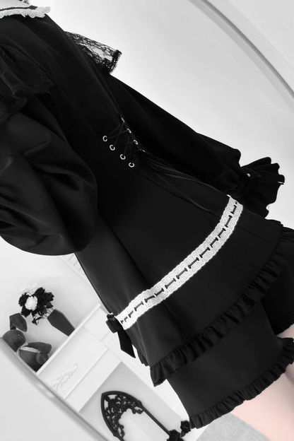 ゴシックフリルダークトップス+ショートパンツ